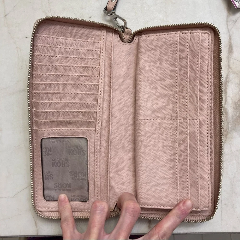 Michael kors pink leather zipper wristlet clutch bag